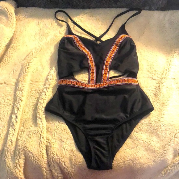 🔹4 for $30 NWOT Xhilaration Black Cut Out One Piece, size XS - Picture 1 of 6